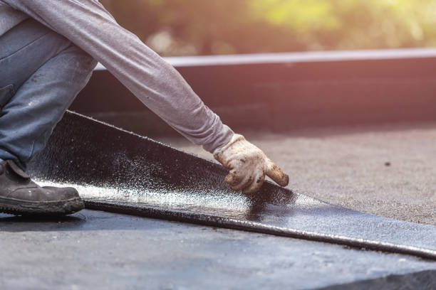 Professional Vapor Barrier Installation technician working in Lexington, WA